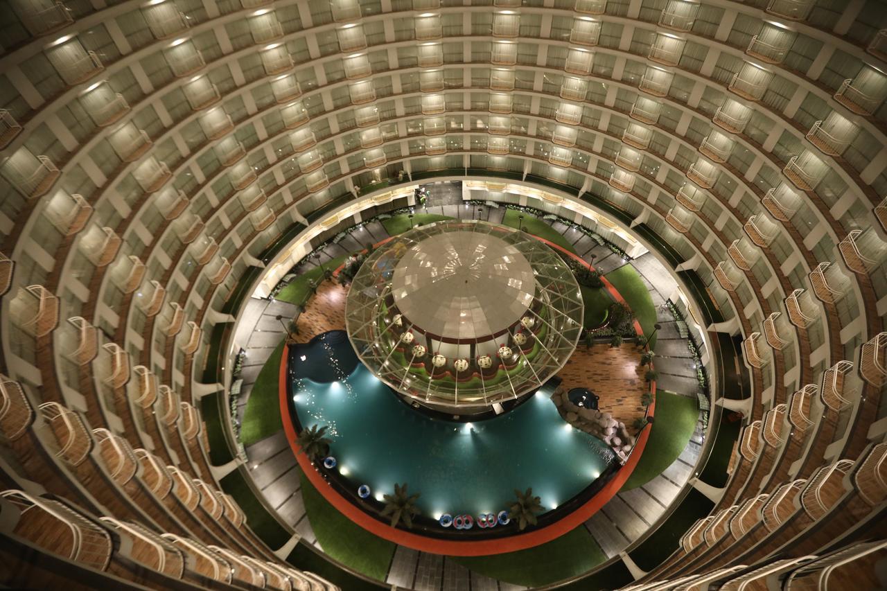 Rajhans Belliza Service Apartment Surat Exterior photo