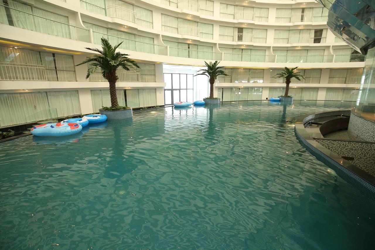 Rajhans Belliza Service Apartment Surat Exterior photo
