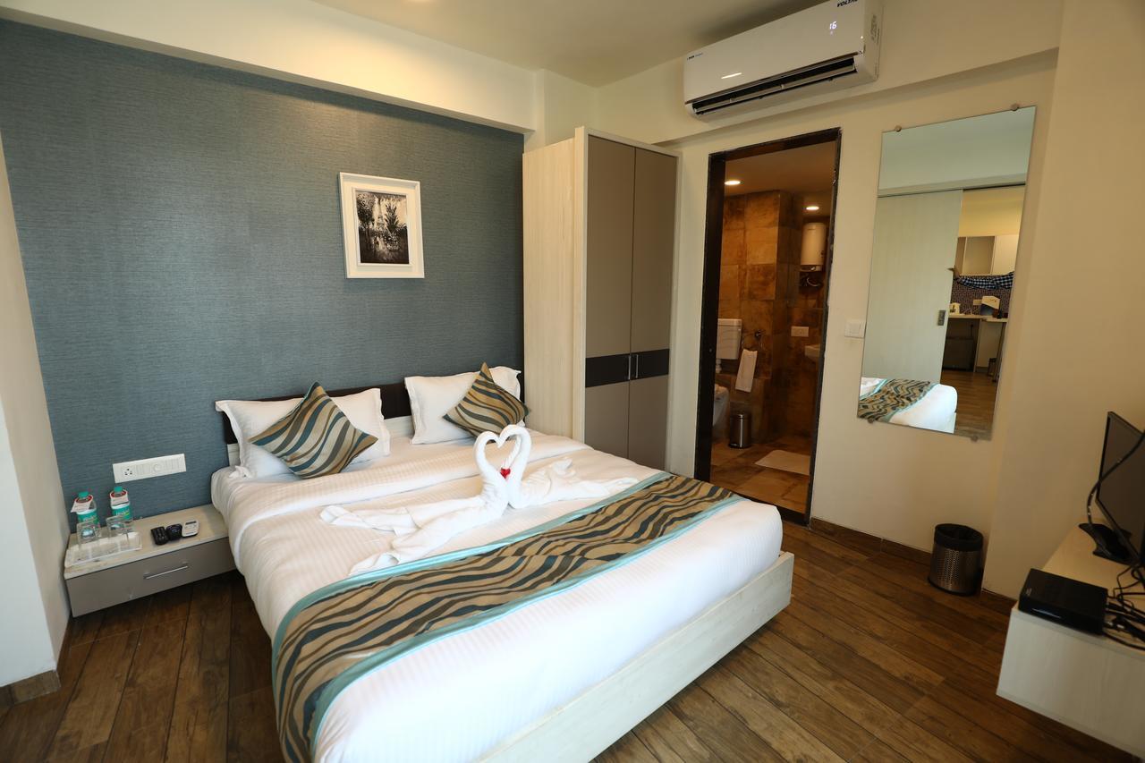 Rajhans Belliza Service Apartment Surat Exterior photo