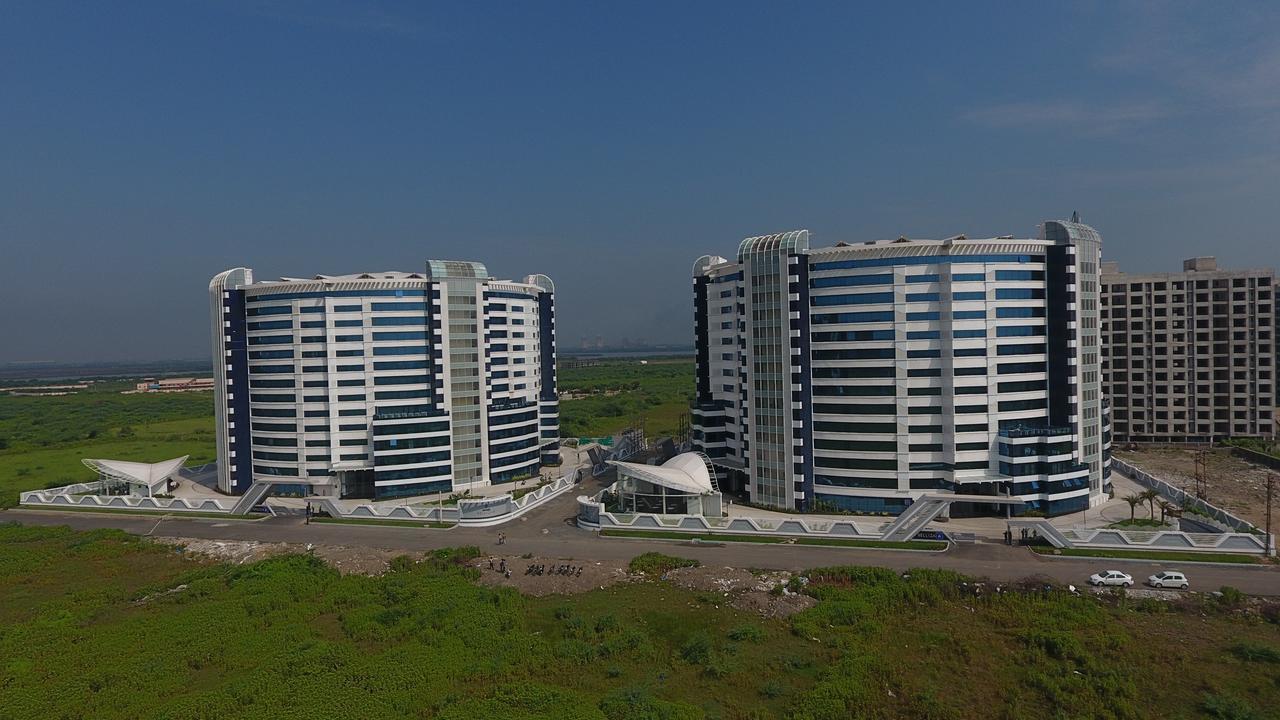 Rajhans Belliza Service Apartment Surat Exterior photo